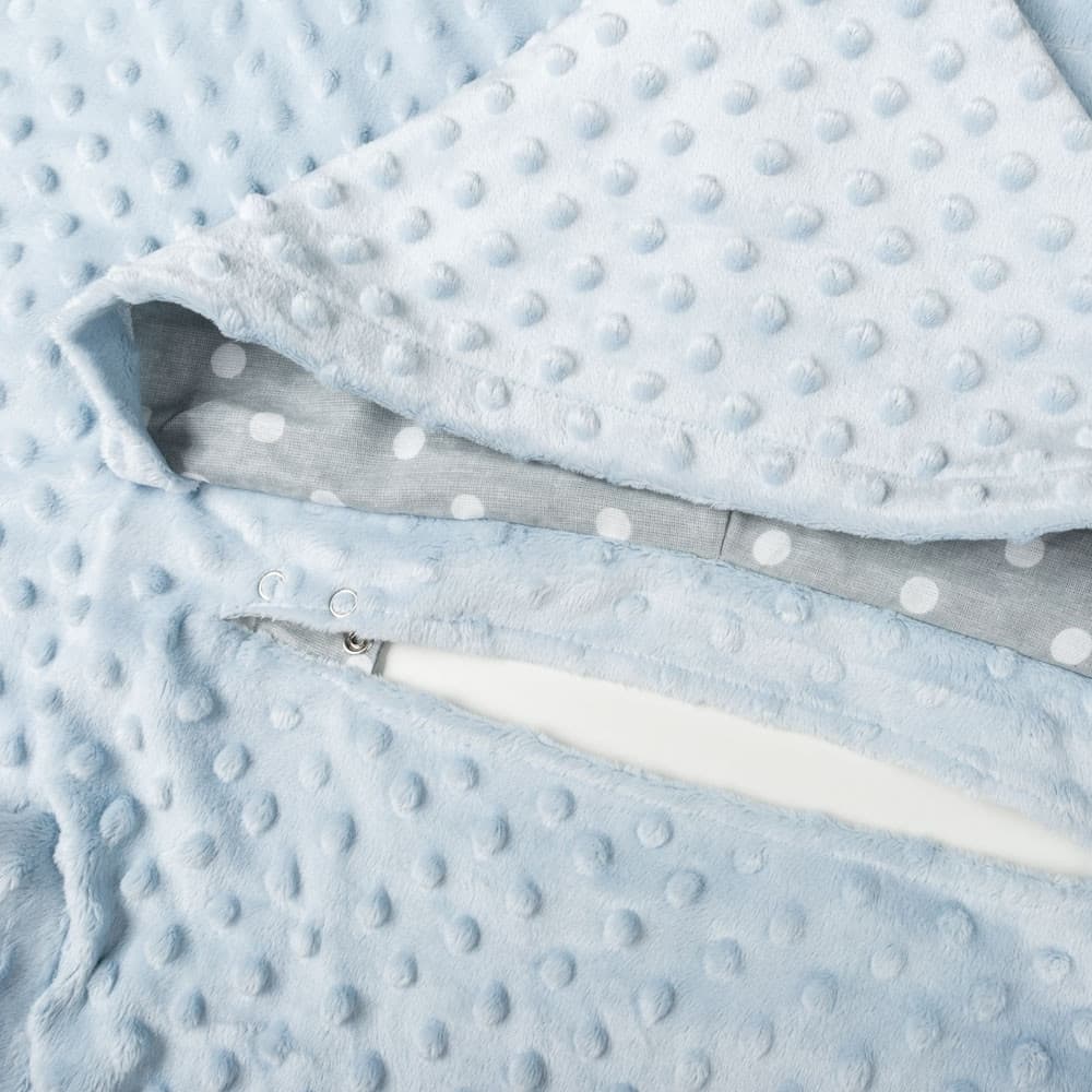 Kocyk z rękawami kapturem Błękitny dla dziecka